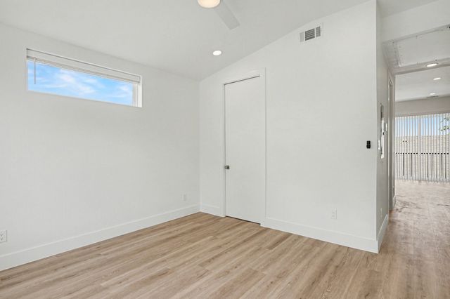 2217 N Fitzhugh Avenue 303, Dallas, TX 75204