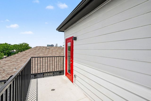 2217 N Fitzhugh Avenue 303, Dallas, TX 75204