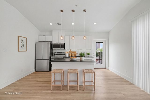 2217 N Fitzhugh Avenue 303, Dallas, TX 75204