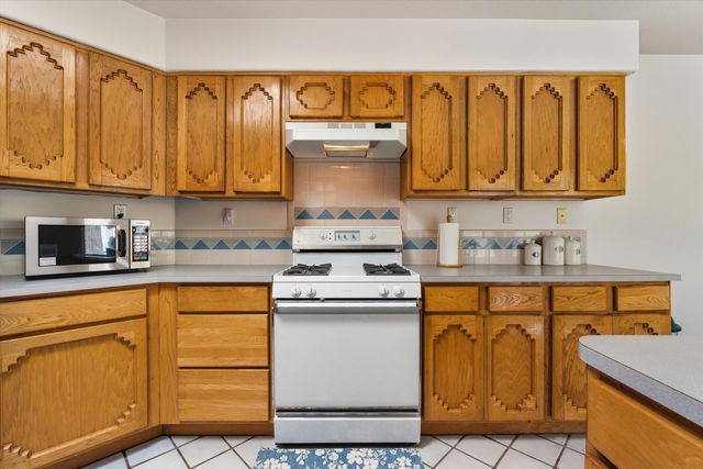 2143 RIVERS EDGE Drive NE, Rio Rancho, NM 87144