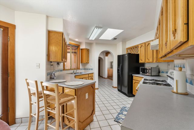 2143 RIVERS EDGE Drive NE, Rio Rancho, NM 87144