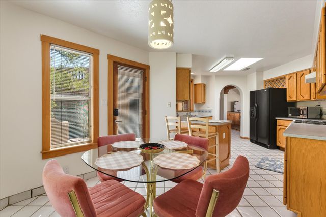 2143 RIVERS EDGE Drive NE, Rio Rancho, NM 87144