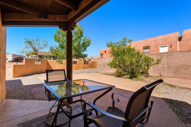 2143 RIVERS EDGE Drive NE, Rio Rancho, NM 87144