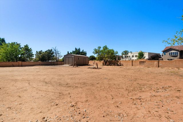 2143 RIVERS EDGE Drive NE, Rio Rancho, NM 87144