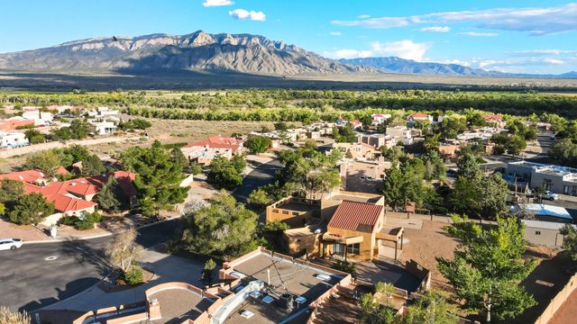 2143 RIVERS EDGE Drive NE, Rio Rancho, NM 87144