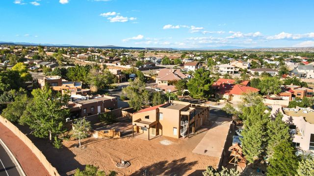 2143 RIVERS EDGE Drive NE, Rio Rancho, NM 87144