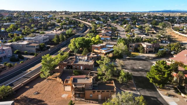 2143 RIVERS EDGE Drive NE, Rio Rancho, NM 87144