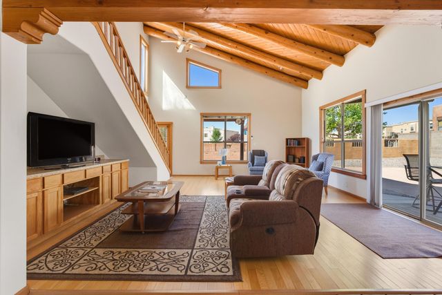 2143 RIVERS EDGE Drive NE, Rio Rancho, NM 87144