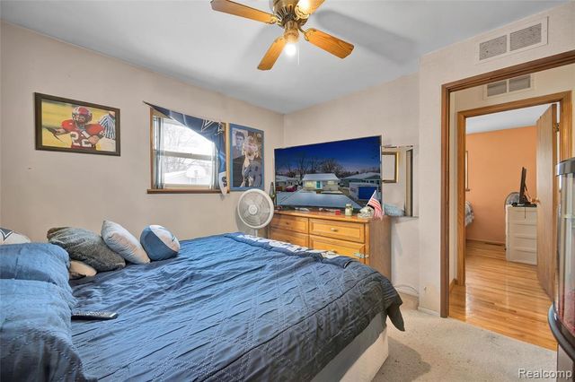 18609 Gillman Street, Livonia, MI 48152