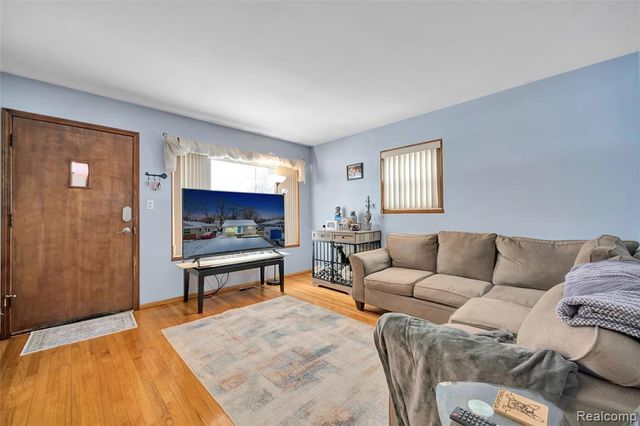 18609 Gillman Street, Livonia, MI 48152