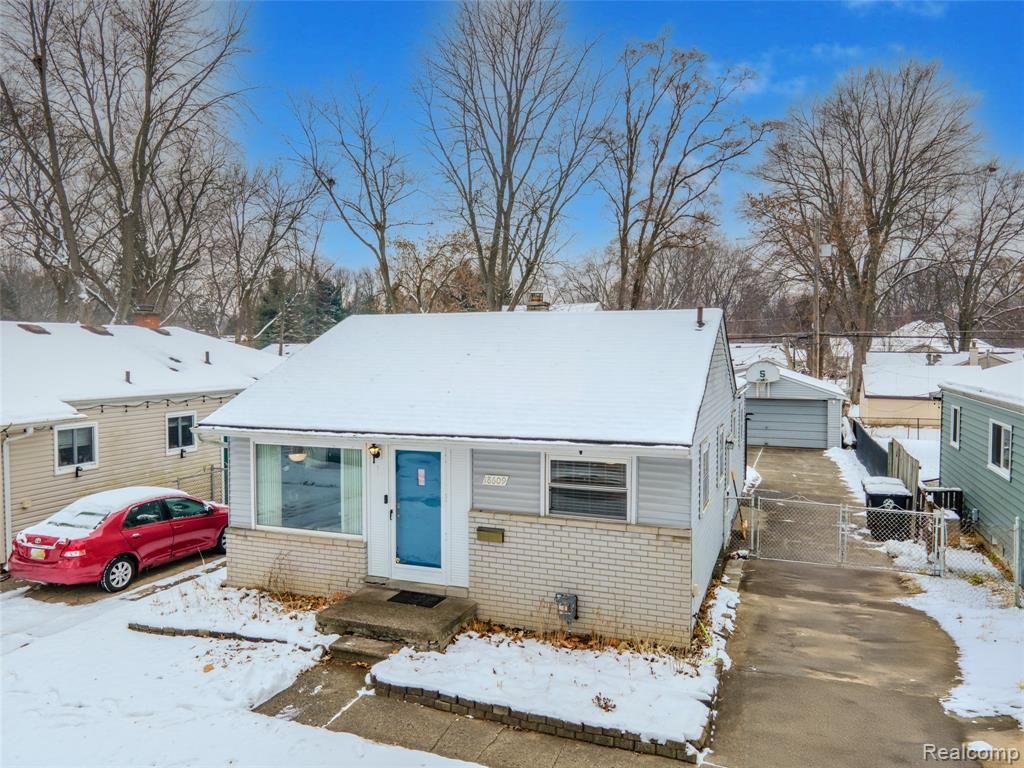 18609 Gillman Street, Livonia, MI 48152