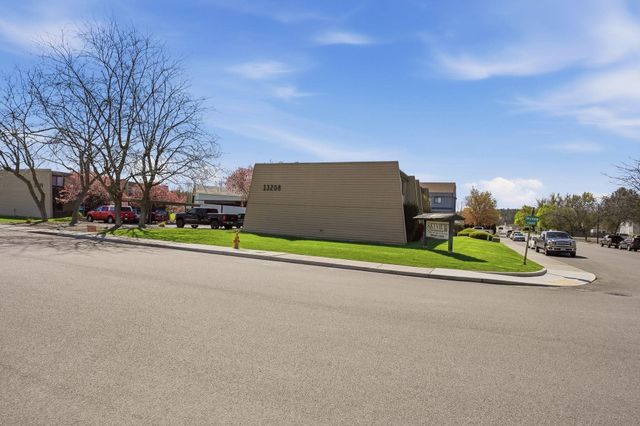 13208 E Skyview Ave, Spokane Valley, WA 99216