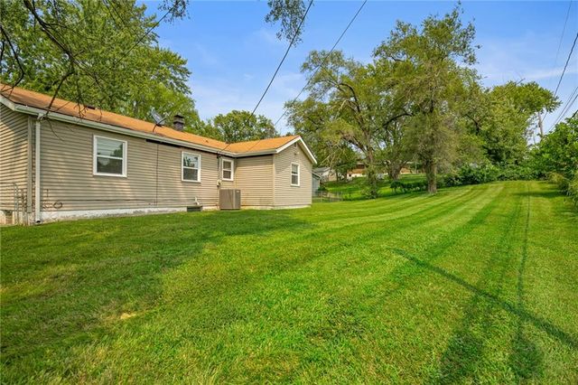 355 N 81st Terrace, Kansas City, KS 66112