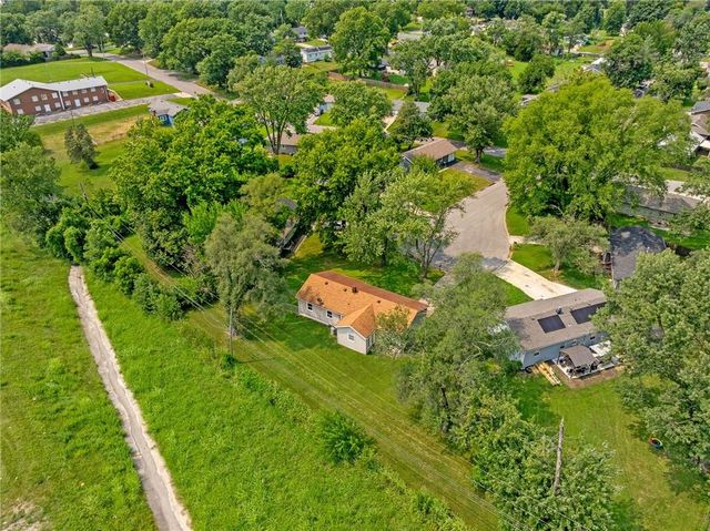 355 N 81st Terrace, Kansas City, KS 66112