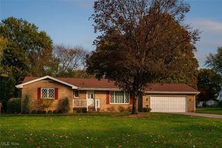 8167 Bendemeer Drive, Youngstown, OH 44514