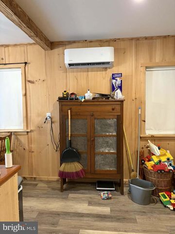 81 HERSHEL LN, High View, WV 26808