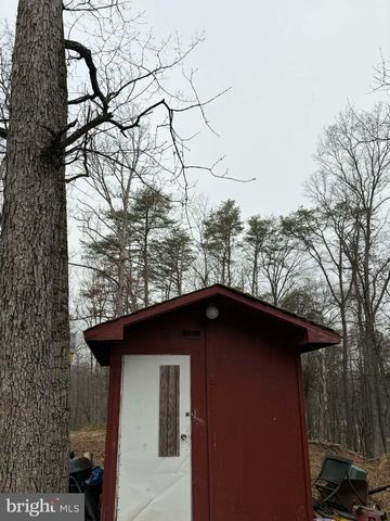 81 HERSHEL LN, High View, WV 26808