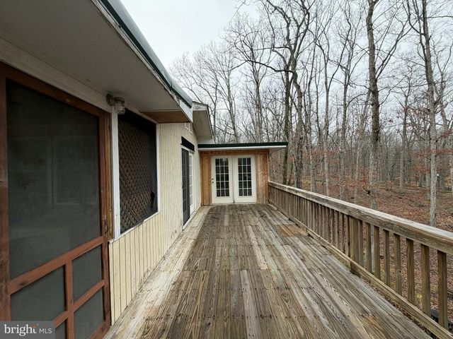 81 HERSHEL LN, High View, WV 26808