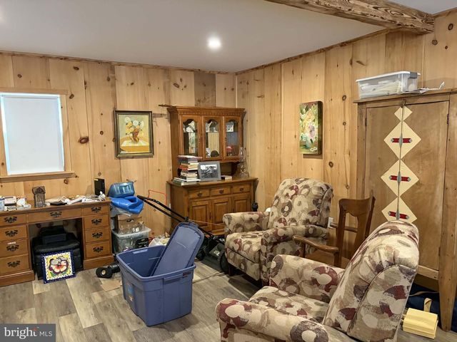 81 HERSHEL LN, High View, WV 26808