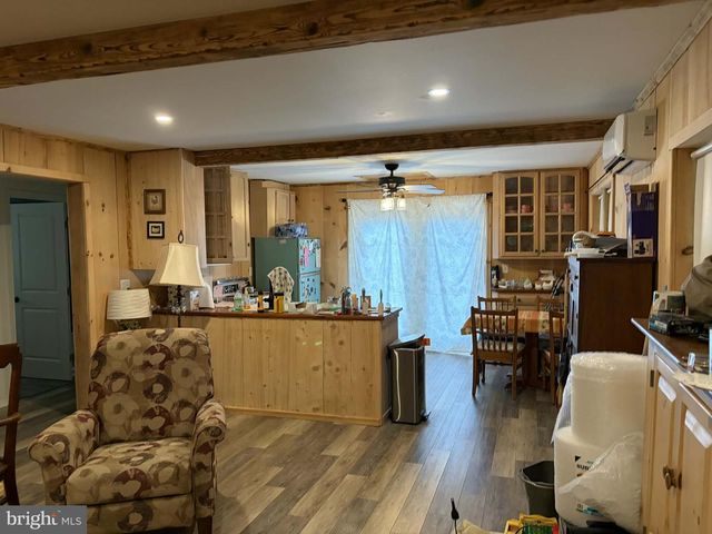 81 HERSHEL LN, High View, WV 26808