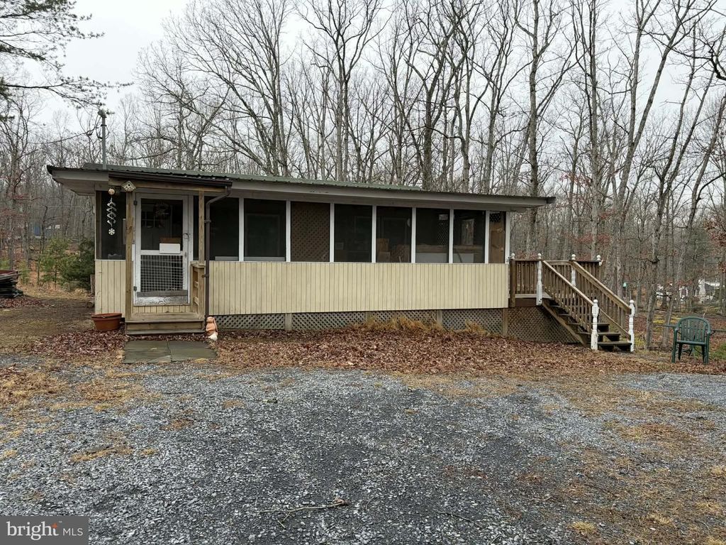 81 HERSHEL LN, High View, WV 26808