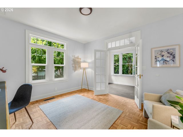 6739 Sw 63RD Ave, Portland, OR 97219