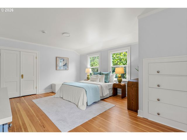 6739 Sw 63RD Ave, Portland, OR 97219