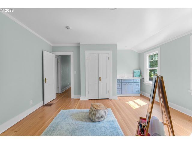 6739 Sw 63RD Ave, Portland, OR 97219