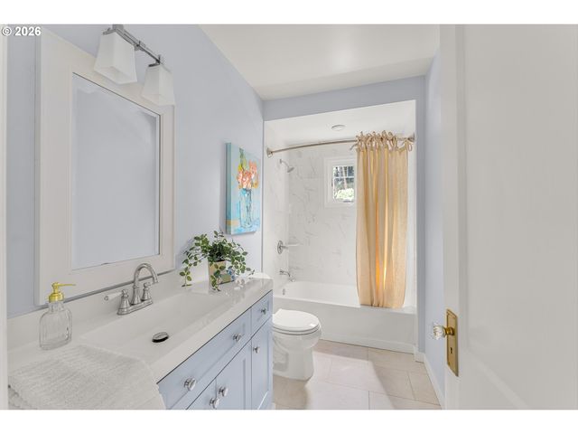 6739 Sw 63RD Ave, Portland, OR 97219