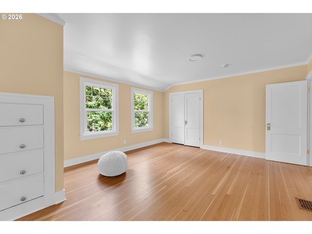6739 Sw 63RD Ave, Portland, OR 97219