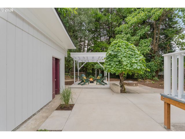 6739 Sw 63RD Ave, Portland, OR 97219