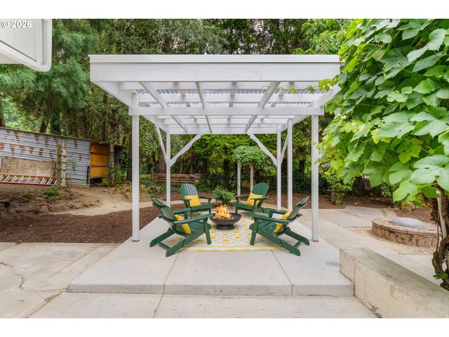 6739 Sw 63RD Ave, Portland, OR 97219