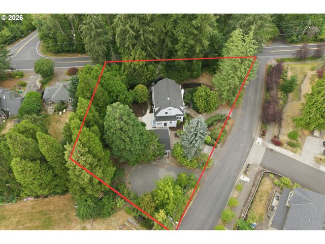 6739 Sw 63RD Ave, Portland, OR 97219