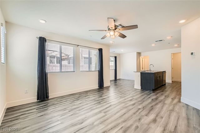 2670 Mango Light Avenue, North Las Vegas, NV 89086