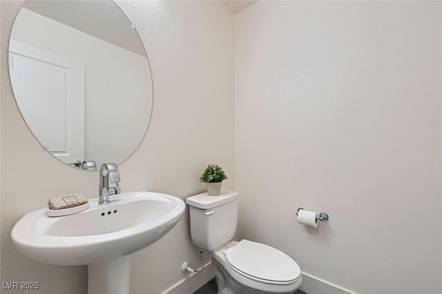 2670 Mango Light Avenue, North Las Vegas, NV 89086