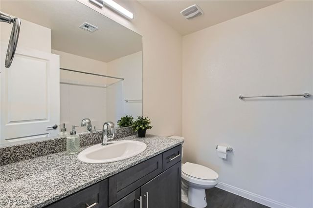 2670 Mango Light Avenue, North Las Vegas, NV 89086