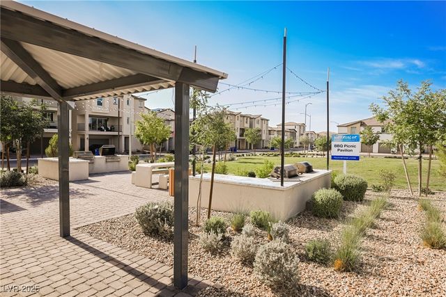 2670 Mango Light Avenue, North Las Vegas, NV 89086