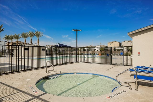 2670 Mango Light Avenue, North Las Vegas, NV 89086