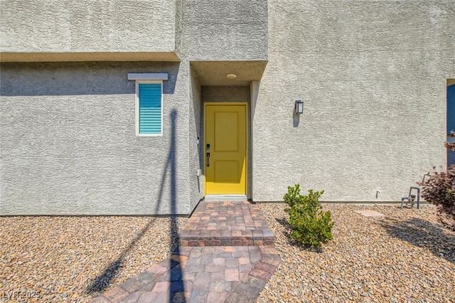 2670 Mango Light Avenue, North Las Vegas, NV 89086