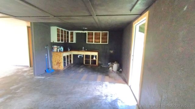 715 S Clayton, Vian, OK 74962