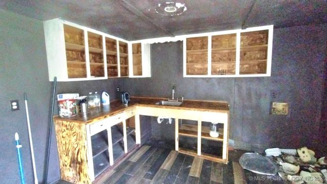 715 S Clayton, Vian, OK 74962