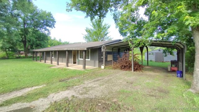 715 S Clayton, Vian, OK 74962