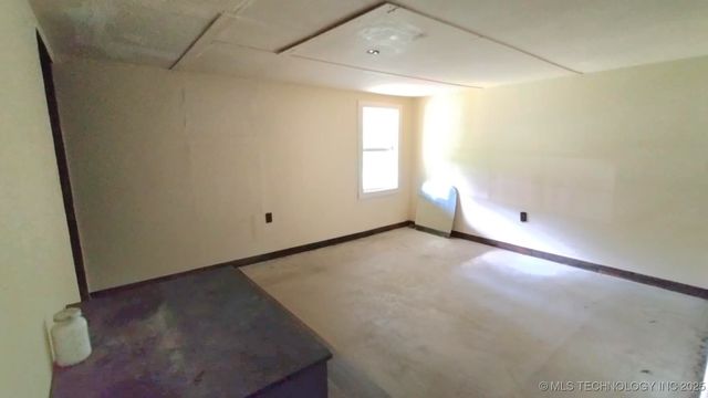 715 S Clayton, Vian, OK 74962