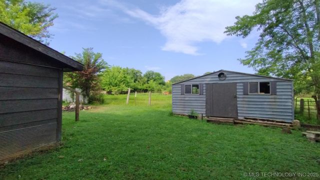 715 S Clayton, Vian, OK 74962