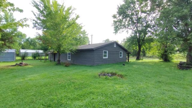 715 S Clayton, Vian, OK 74962