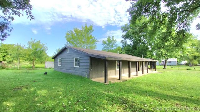 715 S Clayton, Vian, OK 74962