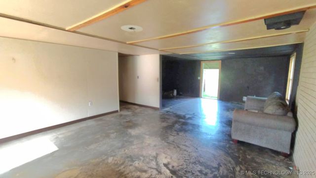 715 S Clayton, Vian, OK 74962