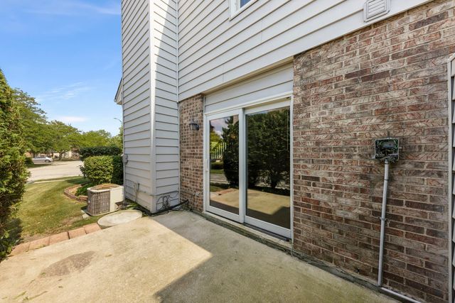 15520 Westminster Drive 15520, Orland Park, IL 60462