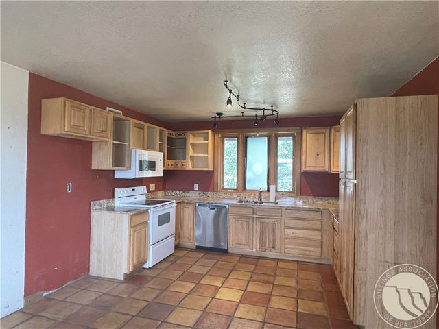 3111 Chief Looking Glass Road, Laurel, MT 59044