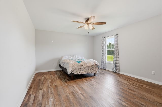 1057 West Cemetery Rd, Cookeville, TN 38506